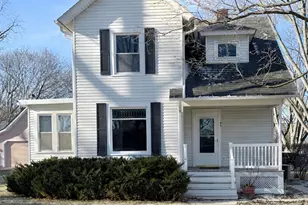 55 Garfield St, Oswego, IL 60543 - Photo 1