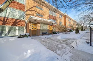 7536 N Ridge Blvd, Chicago, IL 60645 - Photo 15