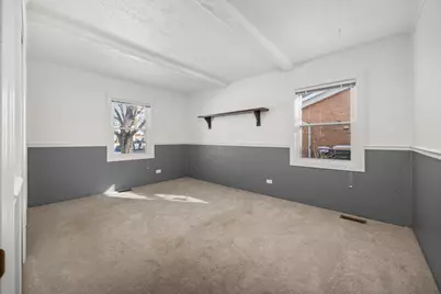 241 Pleasant Drive, Elk Grove Village, IL 60007 - Photo 17