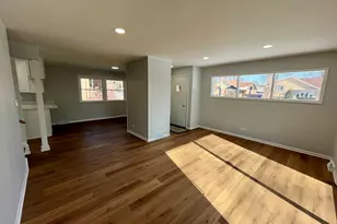 10420 S Kildare Ave, Oak Lawn, IL 60453 - Photo 11