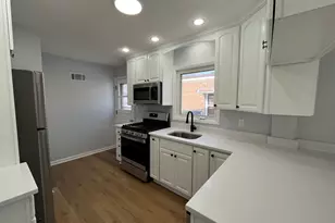 10420 S Kildare Ave, Oak Lawn, IL 60453 - Photo 7