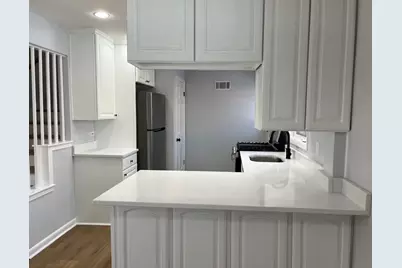 10420 S Kildare Avenue, Oak Lawn, IL 60453 - Photo 3