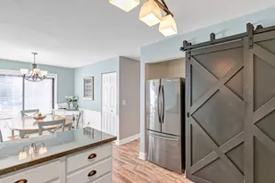 1527 Kirkwood Dr, Geneva, IL 60134 - Photo 13