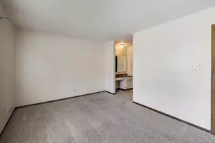 1720 Lakecliffe Dr, Wheaton, IL 60189 - Photo 13