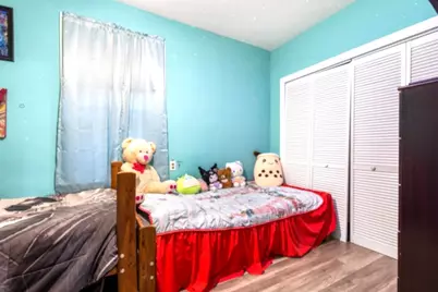 2420 S 61st Avenue, Cicero, IL 60804 - Photo 9