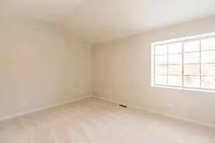 369 Lakeview Cir, Bolingbrook, IL 60440 - Photo 7