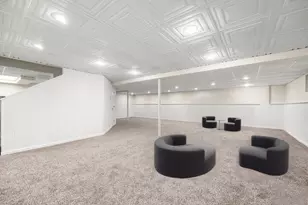 2734 Alyssa Dr, Naperville, IL 60565 - Photo 9