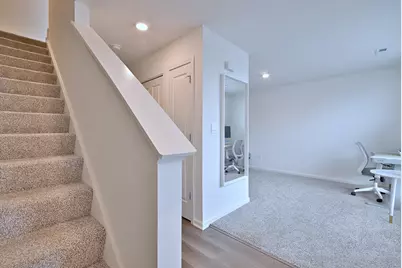 332 Summit Circle, Lombard, IL 60148 - Photo 7