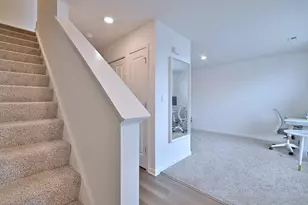 332 Summit Cir, Lombard, IL 60148 - Photo 7