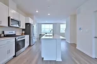 332 Summit Cir, Lombard, IL 60148 - Photo 15