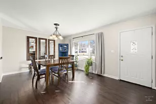 934 Nottingham Ln, Crystal Lake, IL 60014 - Photo 5