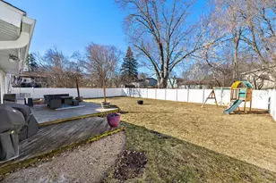 934 Nottingham Ln, Crystal Lake, IL 60014 - Photo 27