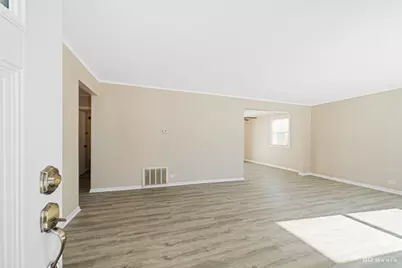 17555 Howe Avenue, Homewood, IL 60430 - Photo 3