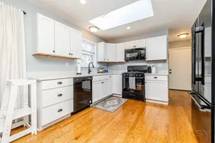 610 W Wegner Rd, McHenry, IL 60051 - Photo 9