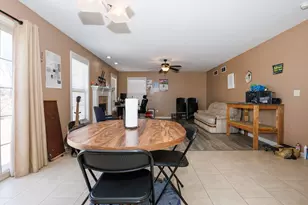 1517 Kell Ave, Bloomington, IL 61705 - Photo 7