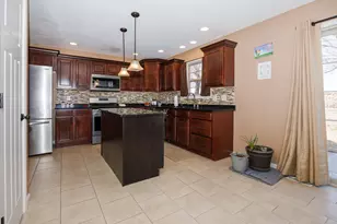 1517 Kell Ave, Bloomington, IL 61705 - Photo 7