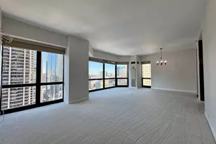 100 E Huron St, Chicago, IL 60611 - Photo 9