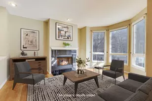 1212 N Orleans St, Chicago, IL 60610 - Photo 3