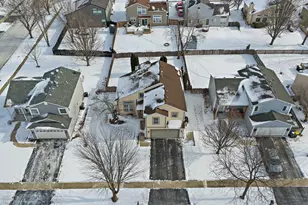 760 Normandy Ln, Lake in the Hills, IL 60156 - Photo 29