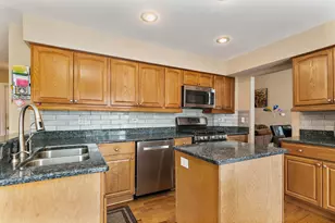 760 Normandy Ln, Lake in the Hills, IL 60156 - Photo 11