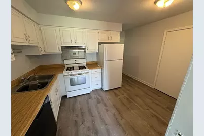 90 Olesen Drive #101, Naperville, IL 60540 - Photo 5