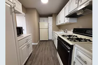 1800 7th Street #11F, East Moline, IL 61244 - Photo 9