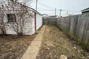 112 S H St, Tilton, IL 61833 - Photo 13