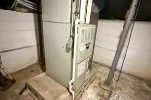 112 S H St, Tilton, IL 61833 - Photo 45