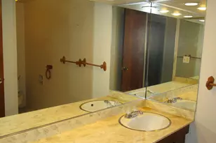 1301 S Finley Rd, Lombard, IL 60148 - Photo 23