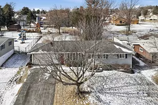 302 Baker St, Fulton, IL 61252 - Photo 29