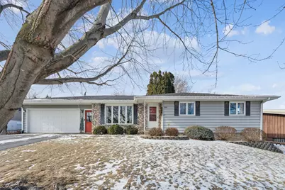 302 Baker Street, Fulton, IL 61252 - Photo 1