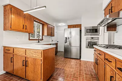 16914 Parkside Avenue, South Holland, IL 60473 - Photo 1