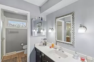 2207 E Michael Manor Ln, Arlington Heights, IL 60004 - Photo 15