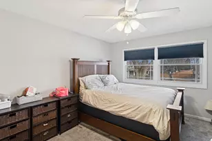 2207 E Michael Manor Ln, Arlington Heights, IL 60004 - Photo 11