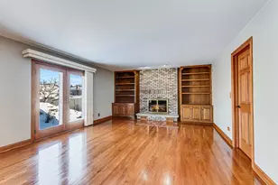 8732 W Surrey Park, Palos Hills, IL 60465 - Photo 3