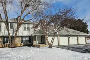 186 Brook Ln, Vernon Hills, IL 60061 - Photo 1