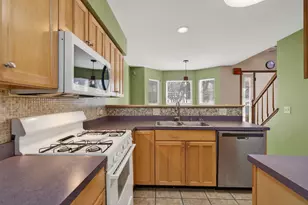 1089 Quaker Hill Ct, Elgin, IL 60120 - Photo 7