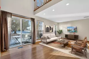 1089 Quaker Hill Ct, Elgin, IL 60120 - Photo 3