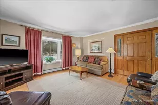 11N575 Rohrssen Rd, Elgin, IL 60120 - Photo 5