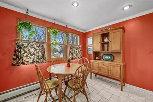 11N575 Rohrssen Rd, Elgin, IL 60120 - Photo 19