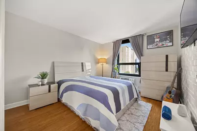 3900 N Pine Grove Avenue #911, Chicago, IL 60613 - Photo 21