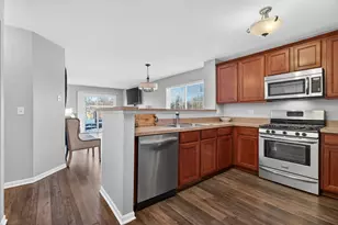 1302 Kettleson Dr, Minooka, IL 60447 - Photo 7