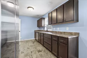 15 Brookwood Dr, Normal, IL 61761 - Photo 9