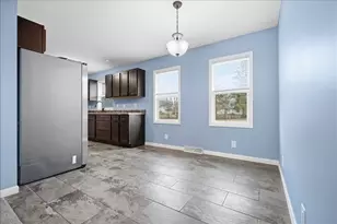 15 Brookwood Dr, Normal, IL 61761 - Photo 7