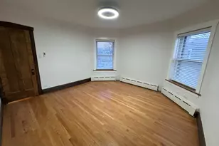 2437 W North Shore Ave, Chicago, IL 60645 - Photo 9