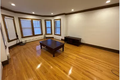 2437 W North Shore Avenue #2, Chicago, IL 60645 - Photo 3