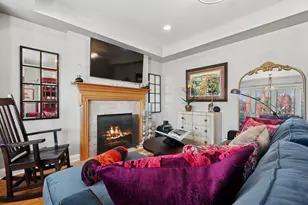 1949 W Birchwood Ave, Chicago, IL 60626 - Photo 3