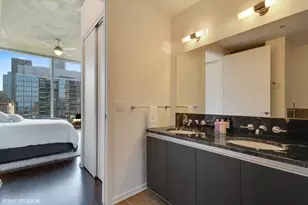 600 N Fairbanks Ct, Chicago, IL 60611 - Photo 11