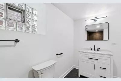 7724 S Chappel Avenue, Chicago, IL 60649 - Photo 17