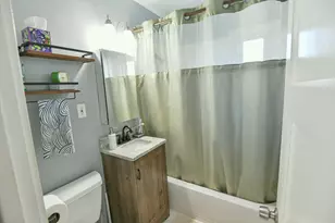 1612 Ferry St, Waukegan, IL 60087 - Photo 9